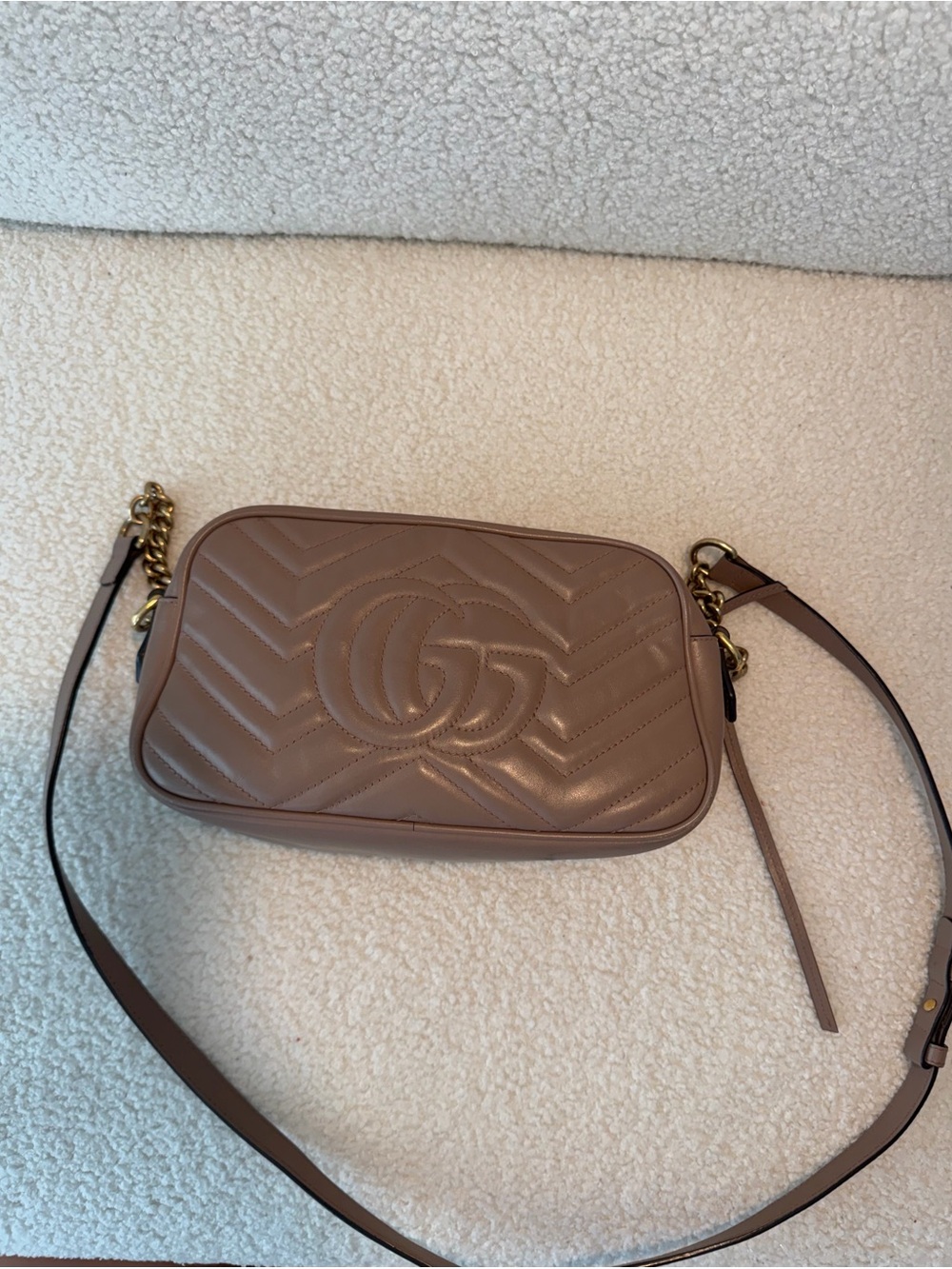 Gucci GG Marmont Chevron Leather Crossbody in Taupe - Picture 5 of 13